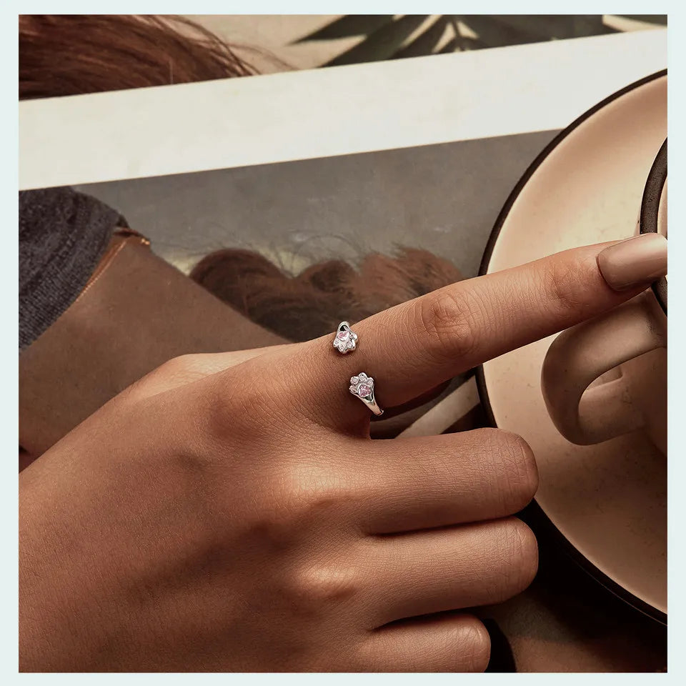 Paw Hug Ring